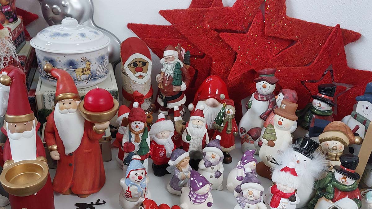 Weihnachtsflohmarkt im Foyer des Gemeindezentrums