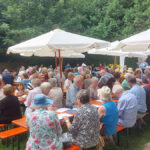 Bild: Sommerfest im Garten der Friedenskirche